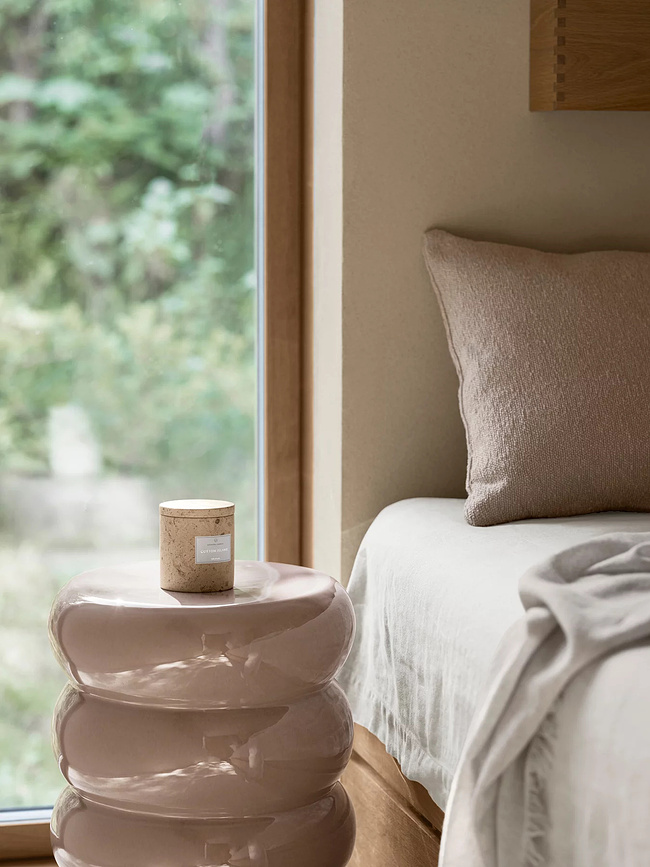 Frabli Bougie Parfumée parfum Cotton Island, 11 cm, travertine