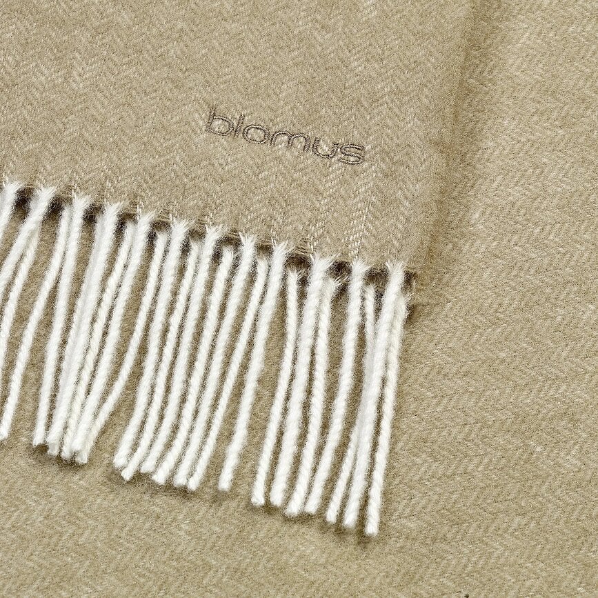 Manta Finho, 130 x 200 cm, verde oliva oscuro