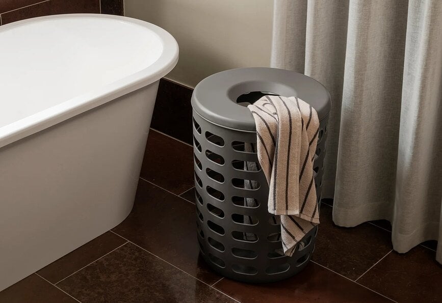 Toalla de rayas finas Arto, 50 x 100 cm, verde agave