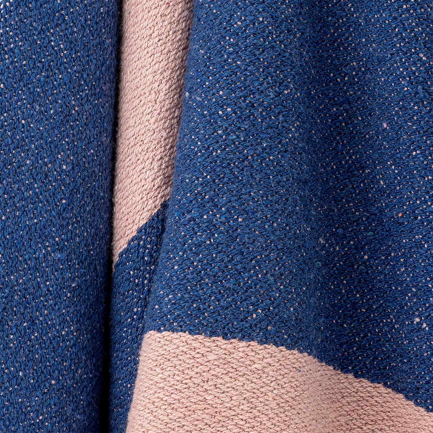 Cadeo Deka reciklirana 130 x 160 cm plavo-ružičasta