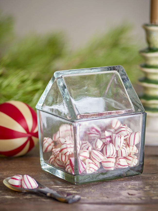 Elius Μπισκοτιέρα, L