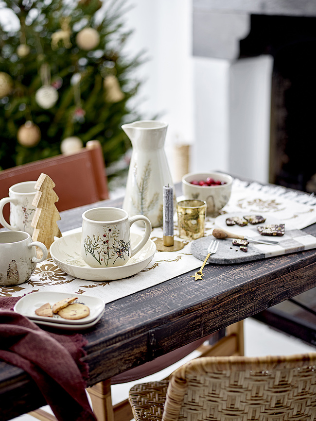 Hollie Μπολ, 21 cm