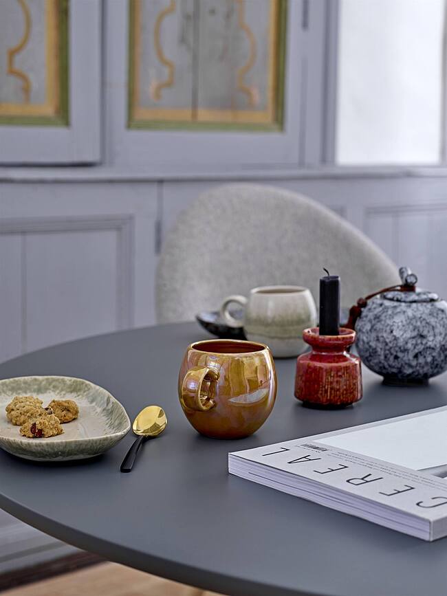 Paula Skodelica, zeleno-rjava