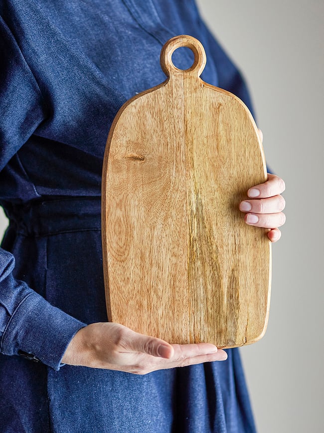 Planche à découper Nonnie 35 cm en bois de manguier