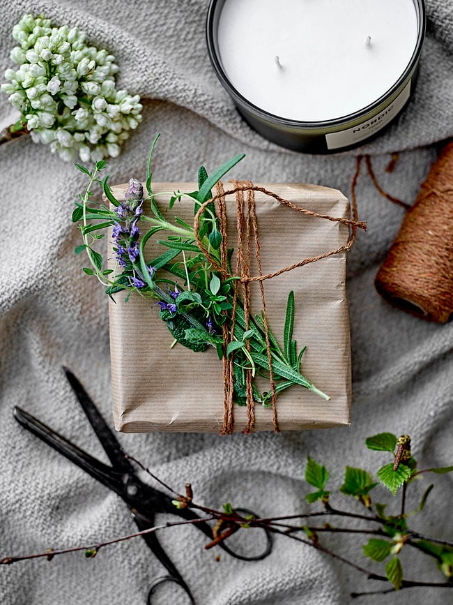 Vela aromática Illume Vintage, Madera de Cedro, 6 cm