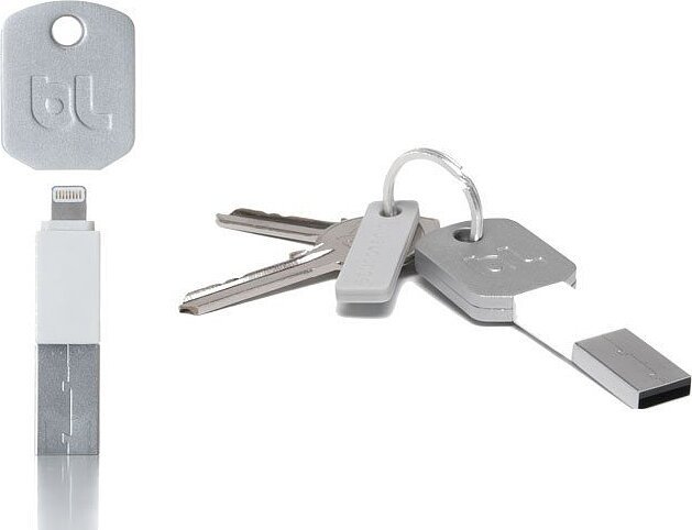 Брелок для ключів з USB-зарядним пристроєм Kii