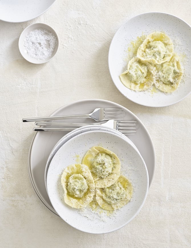 Carved Pribor za jelo Set od 16 dijelova