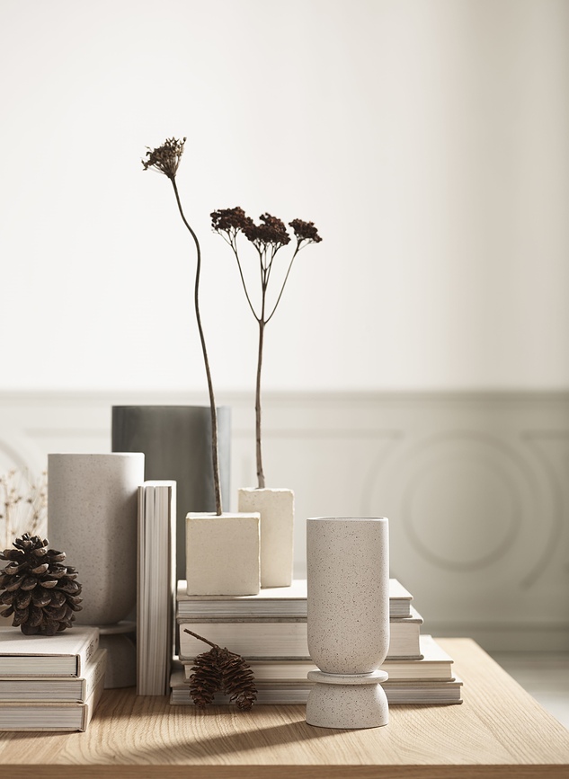 Hour Vase, 12 x 29,5 cm, sable