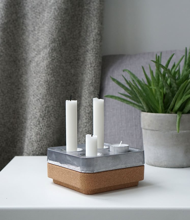 Base de corcho para candelabro Stumpastaken Fyran, negra