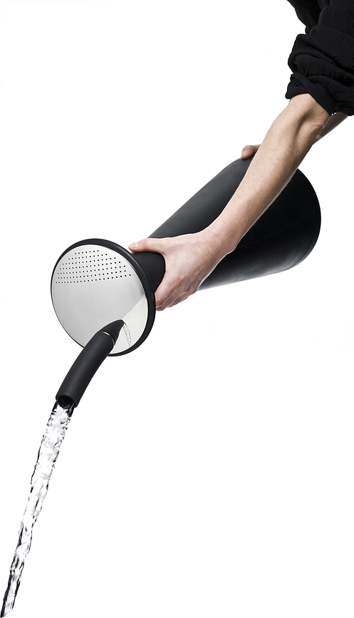 Born in Sweden Kanta za Zalijevanje 7,5 l crna