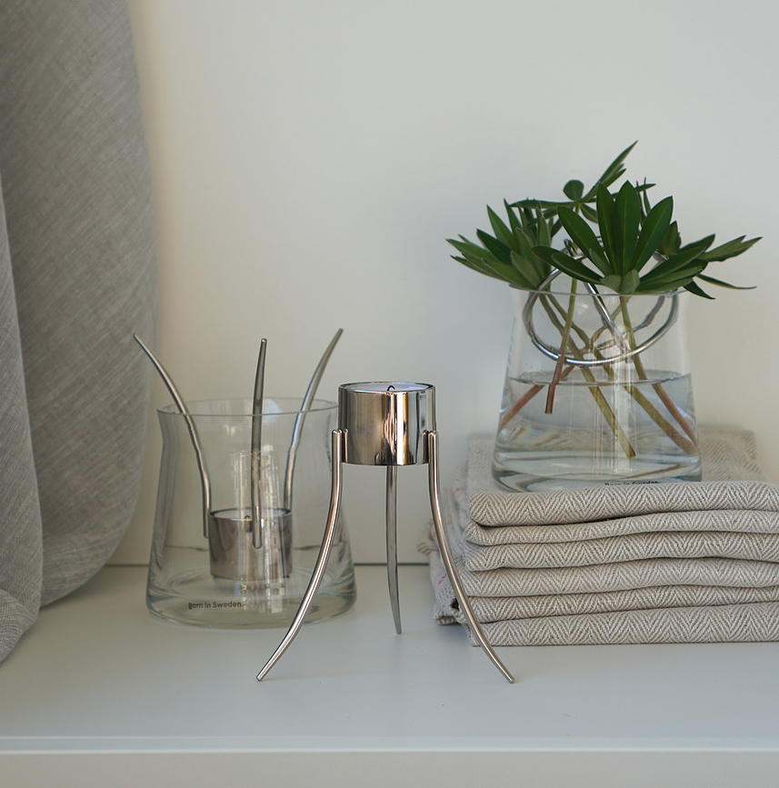 Born in Sweden Svečnik, polirano jeklo