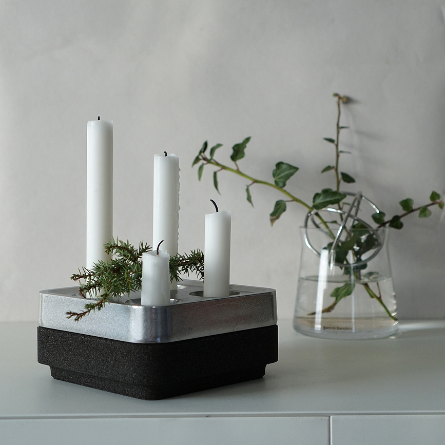 Candelabro de aluminio Stumpastaken Fyran