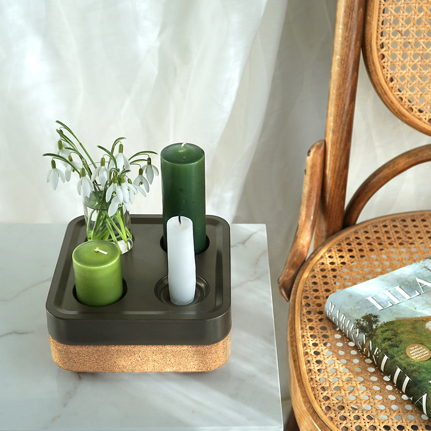 Candelabro de aluminio Stumpastaken Fyran