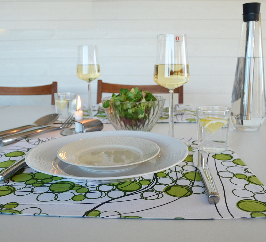 Mantel Individual Sweden from Above Archipelago & Forest, 35 x 45 cm, reversible