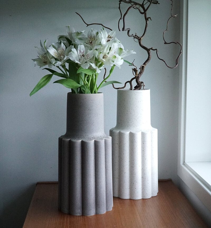 Mylla vase høj, grå