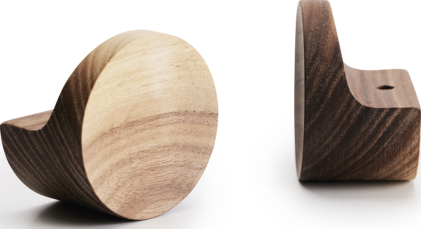 Play Obešalnik majhen, oreh