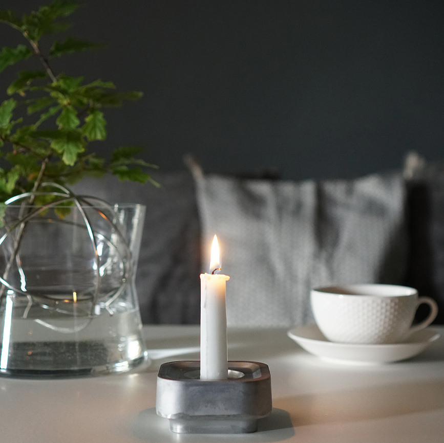 Portavelas de aluminio Stumpastaken Ettan, negro