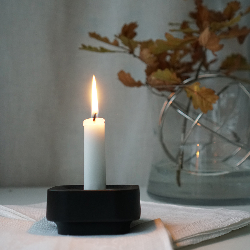 Portavelas de aluminio Stumpastaken Ettan, negro