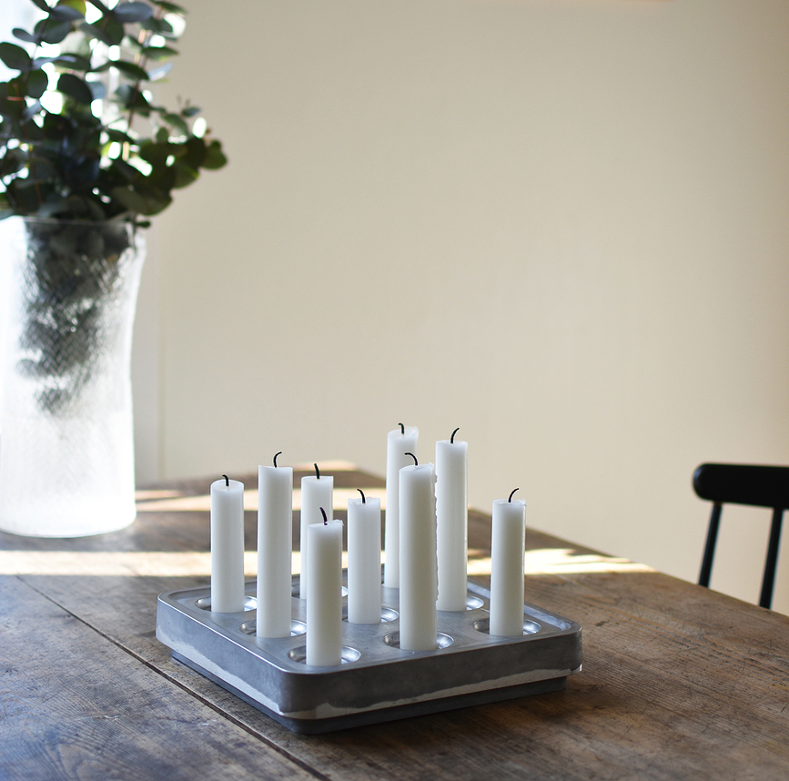 Candelabro de aluminio Stumpastaken, modelo S