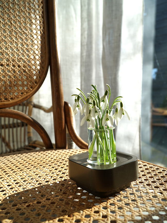 Stumpastaken Ettan Svečnik, črn, aluminij