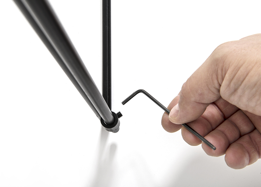 Stumpastaken Support pour chandelier, noir, en acier