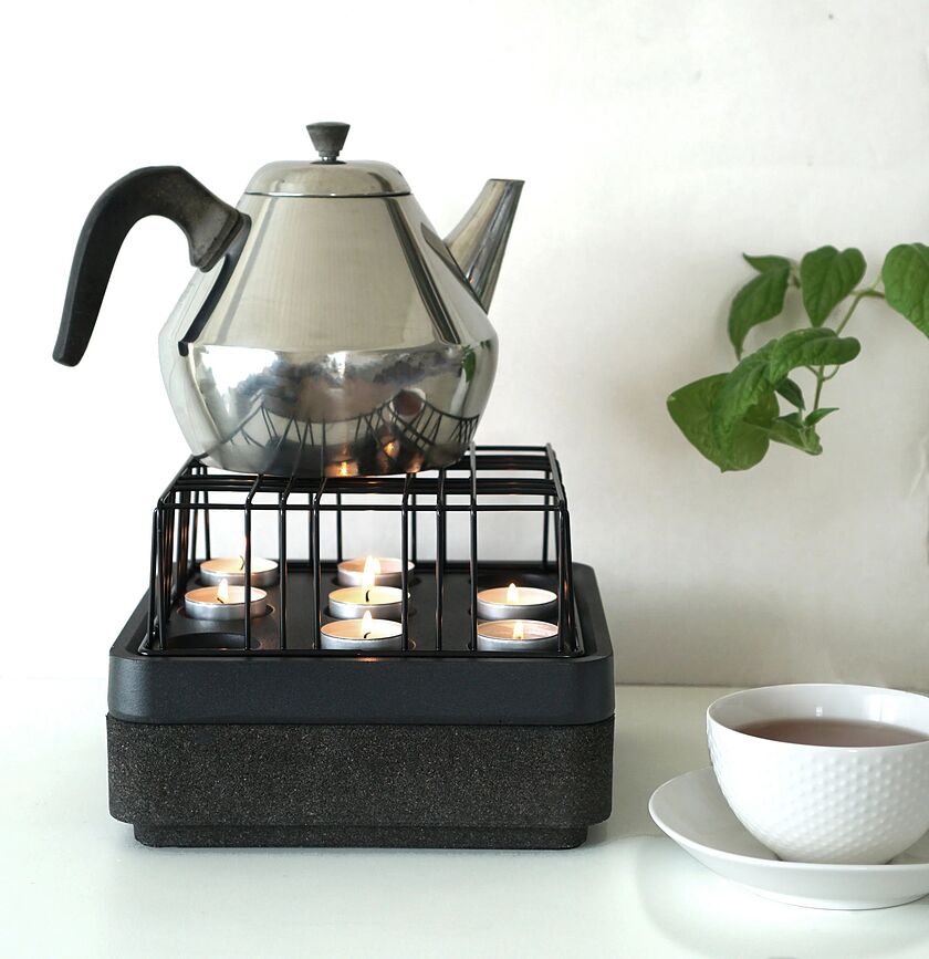 Stumpastaken Svečnik S z rešetko in podstavkom, črn aluminij