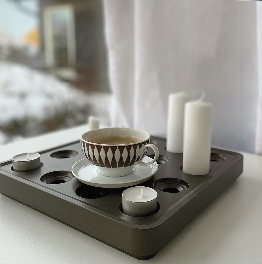 Stumpastaken Svečnik, bel aluminij