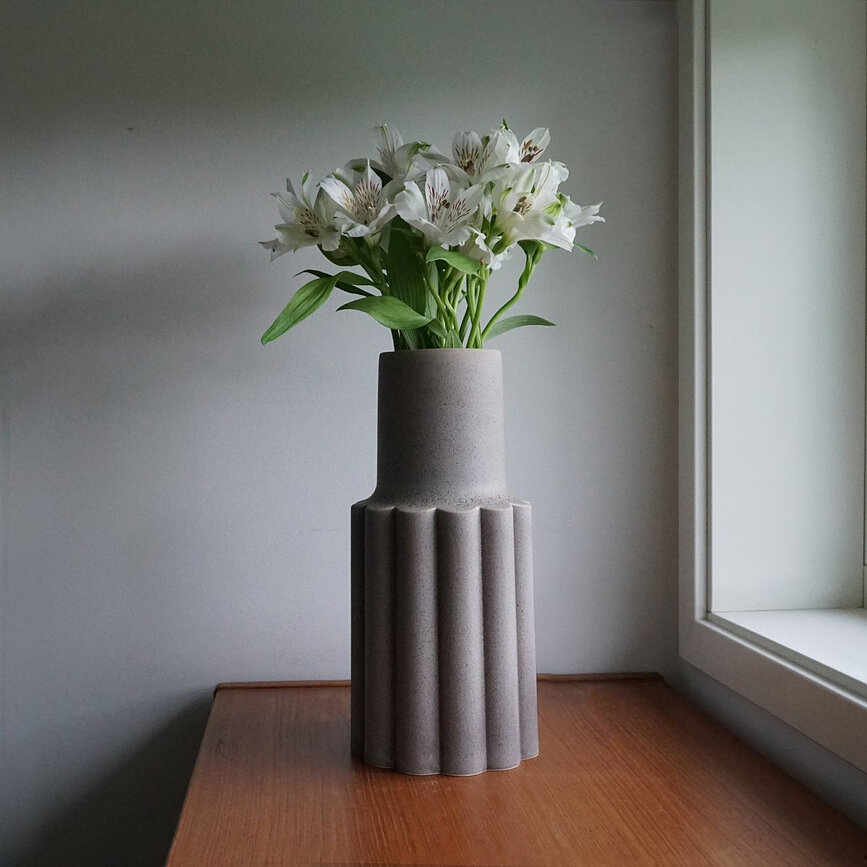 Vase Mylla haut, gris