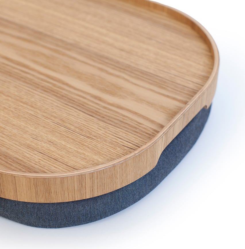 Bandeja Laptray de madera de nogal, ovalada L, antideslizante, con cojín gris