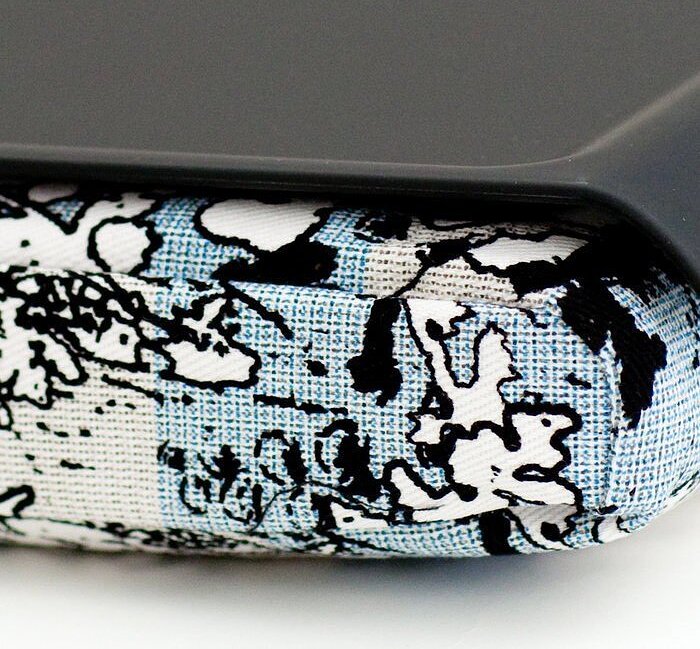 Laptray Δίσκος, μαύρος, με αντιολισθητική επιφάνεια, με γκρι μαξιλάρι