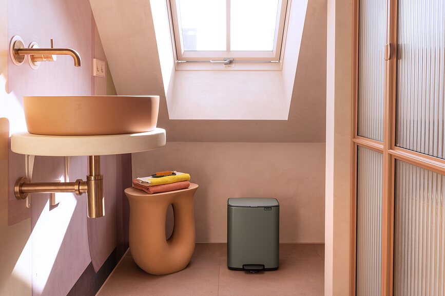 Bo Koš za smeti s pedalom, 12 l, temno siv