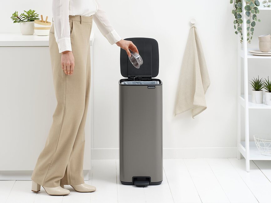 Bo Poubelle à Pédale 30 l, en acier mat