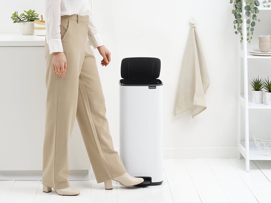 Bo Poubelle à Pédale 30 l, en acier mat