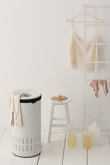 Brabantia Καλάθι Απλύτων, 35 L, λευκό, με μαύρο καπάκι