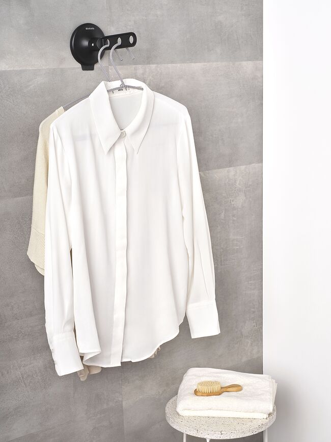 Brabantia ΣΤΗΡΙΓΜΑ ΚΡΕΜΑΣΤΡΑΣ, με βεντούζα, μαύρο