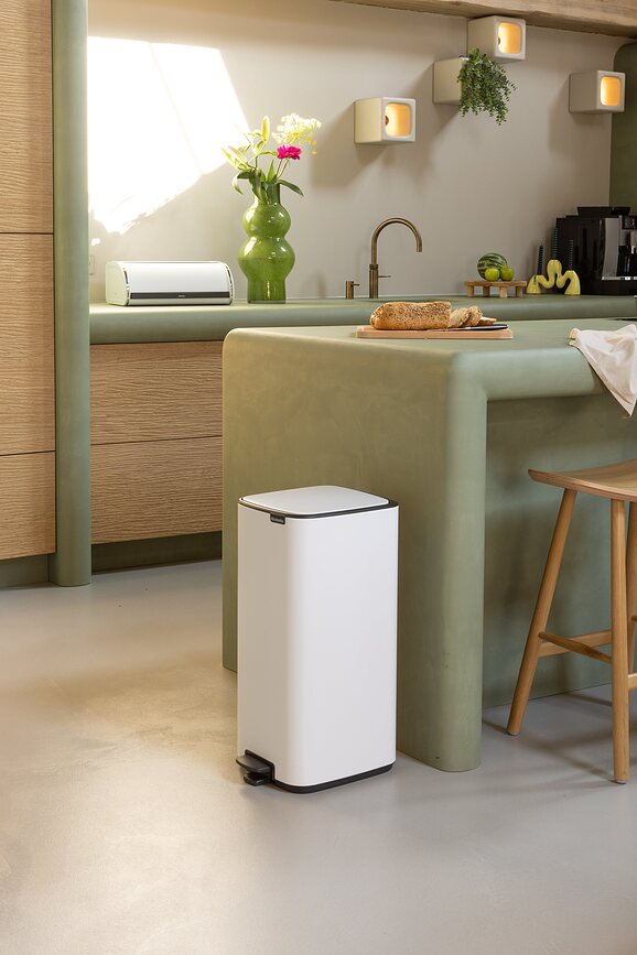 Cubo de Basura con Pedal Bo, 30 l, blanco