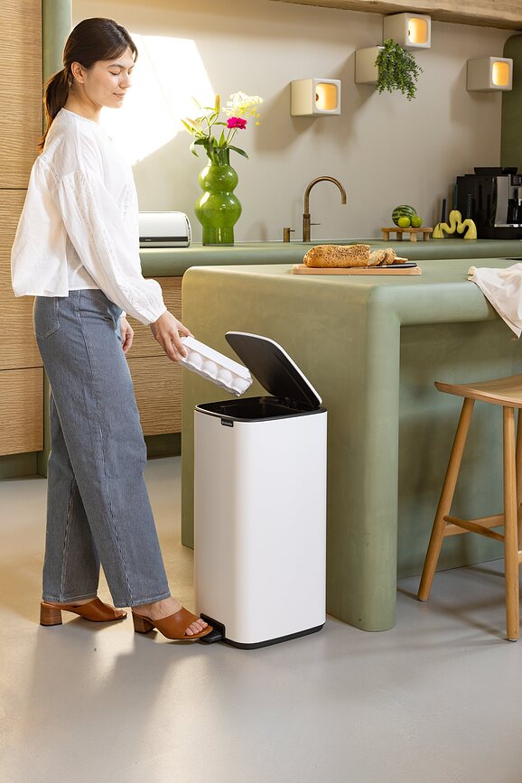 Cubo de Basura con Pedal Bo, 30 l, blanco