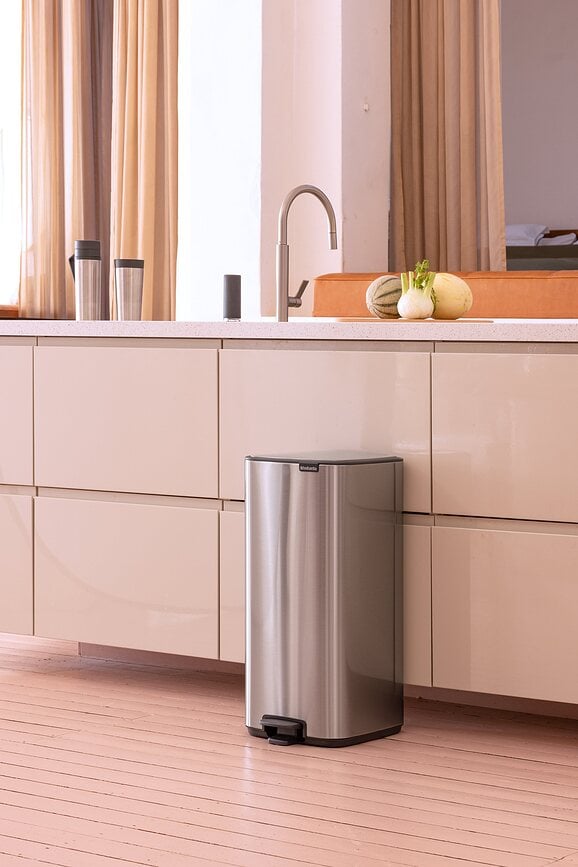 Cubo de Basura con Pedal Bo, 30 l, blanco