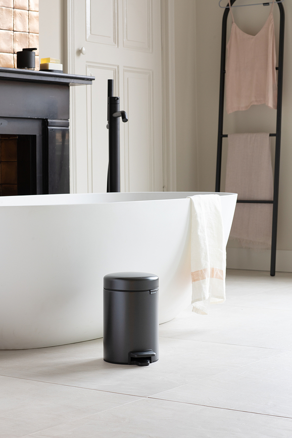 NewIcon Κάδος Απορριμμάτων με Πεντάλ, 3 λίτρα, ματ μαύρο