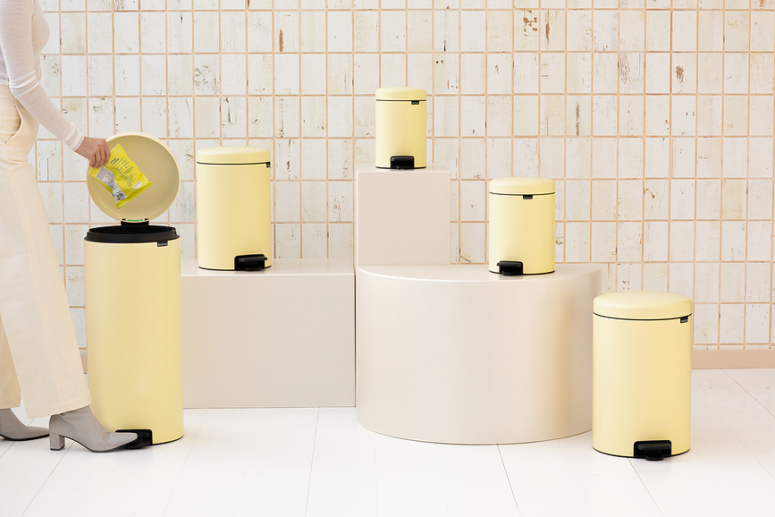 NewIcon Κάδος Απορριμμάτων με πεντάλ, 30 L, ανοιχτό κίτρινο