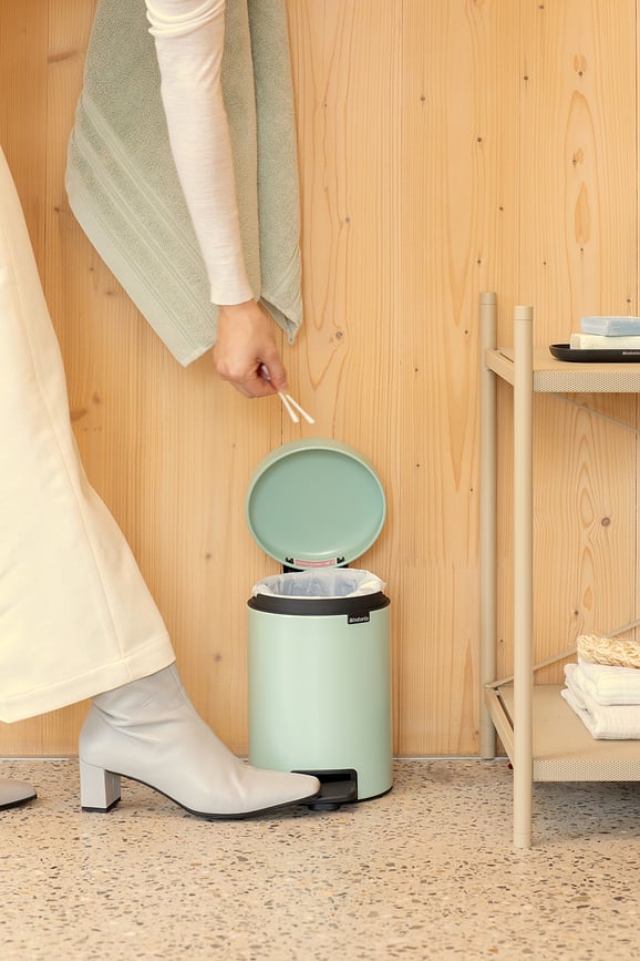 NewIcon Kanta za Smeće s pedalom 3 L bijela