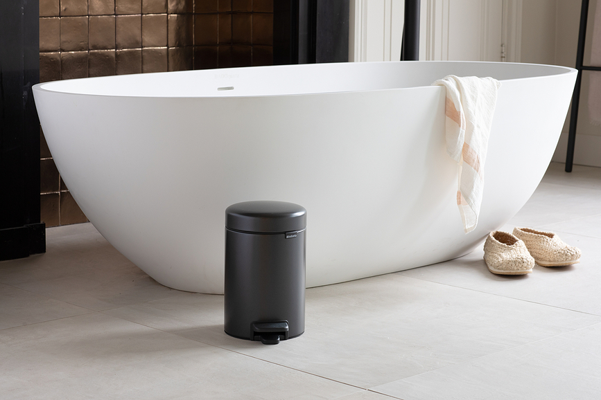 NewIcon Poubelle à pédale, 3 L, noir mat