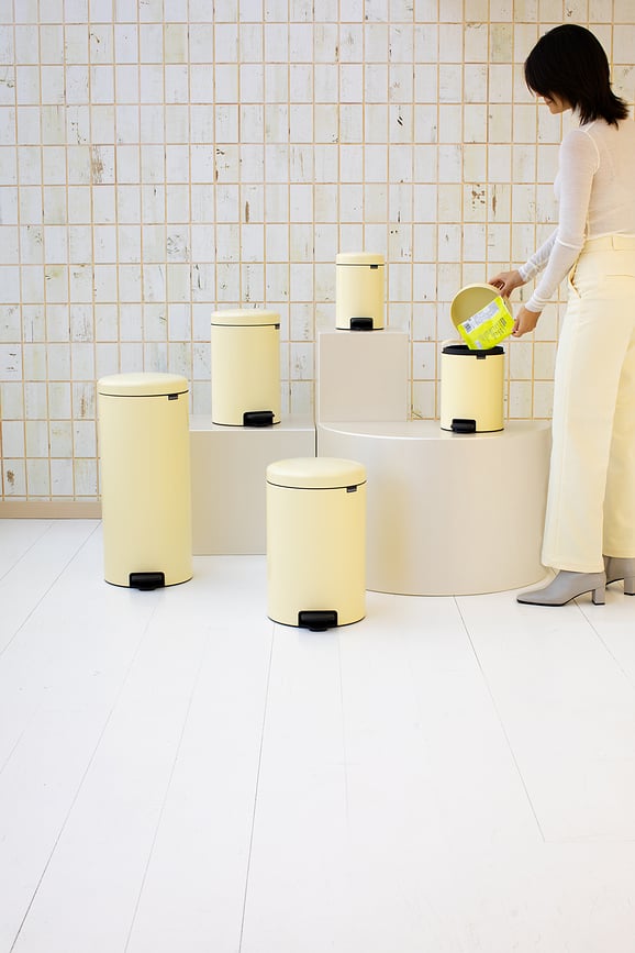 NewIcon Poubelle à pédale, 30 l, jaune clair