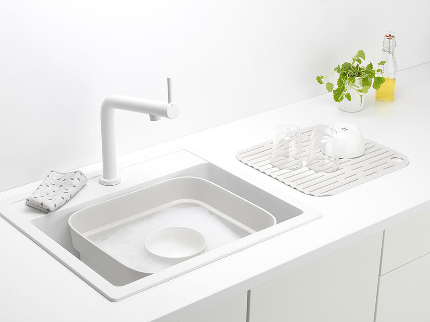 Organizador de Fregadero Sink Side con escurridor, gris oscuro