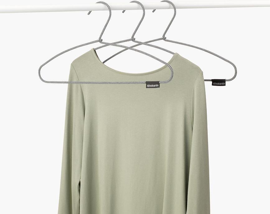 Perchas Soft Touch, bicolor negro y blanco, 3 unidades