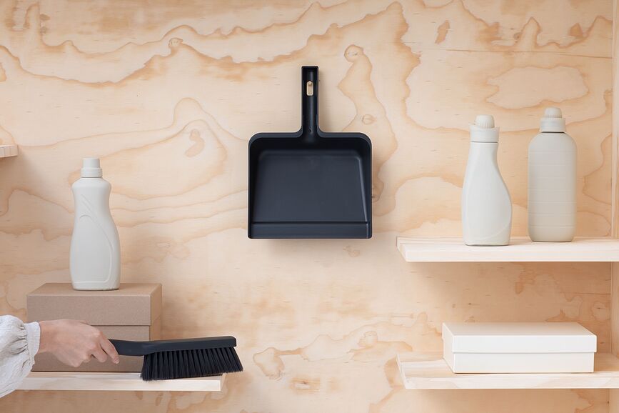 Set de Recogedor y Cepillo Sink Side, gris oscuro