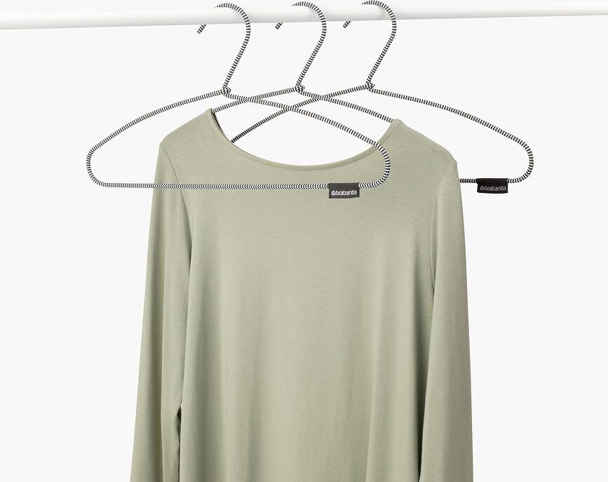 Soft Touch Obešalniki za oblačila, črno-beli, 3 kosi