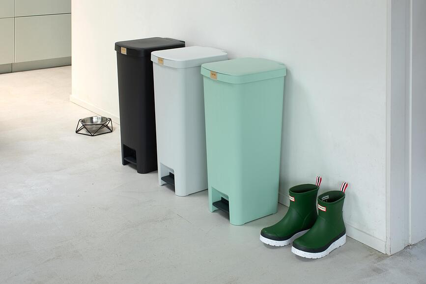 Poubelle à pédale StepUp 40 l, beige, en matière recyclée