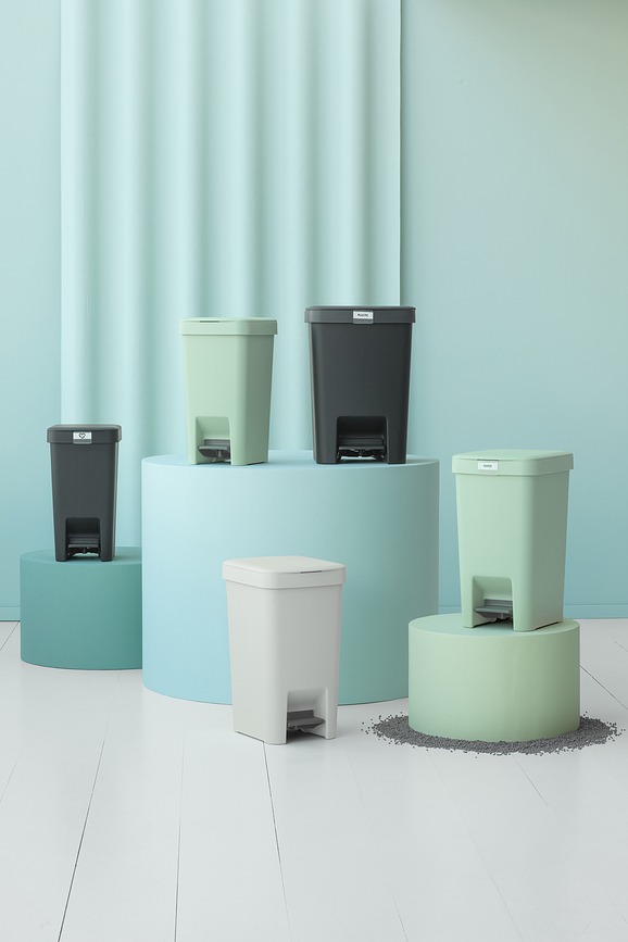 StepUp Poubelle à Pédale 10 L, gris clair, en matière recyclée