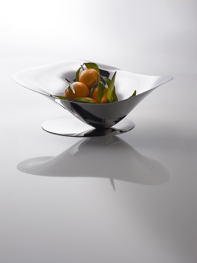 Petalo Fruit Bowl, black